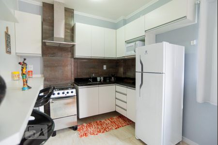 Cozinha  de kitnet/studio para alugar com 1 quarto, 40m² em São José, Canoas