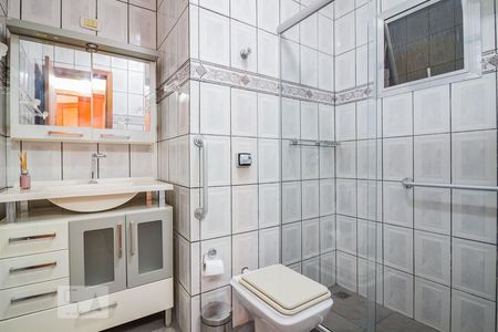 Banheiro de apartamento para alugar com 2 quartos, 54m² em Centro Histórico, Porto Alegre