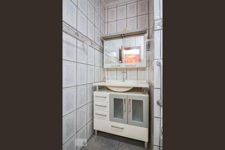 Banheiro de apartamento para alugar com 2 quartos, 54m² em Centro Histórico, Porto Alegre