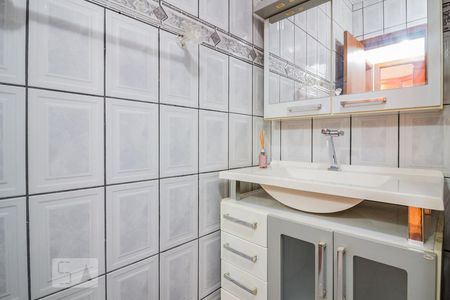 Banheiro de apartamento para alugar com 2 quartos, 54m² em Centro Histórico, Porto Alegre