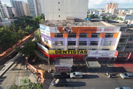 Vista - Sala de apartamento para alugar com 3 quartos, 120m² em Setor Central, Goiânia