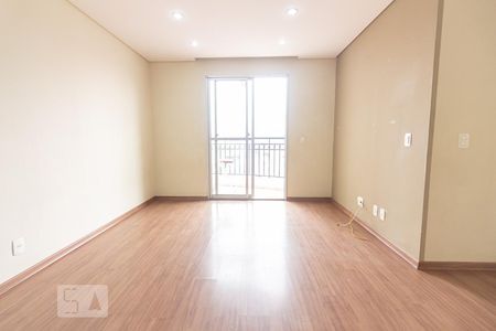 Sala de apartamento para alugar com 3 quartos, 64m² em Km 18, Osasco