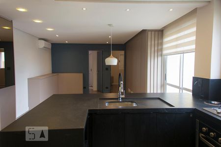 Detalhes da cozinha de apartamento para alugar com 2 quartos, 70m² em Jardim Sílvia, Santo André