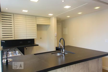 Cozinha de apartamento para alugar com 2 quartos, 70m² em Jardim Sílvia, Santo André