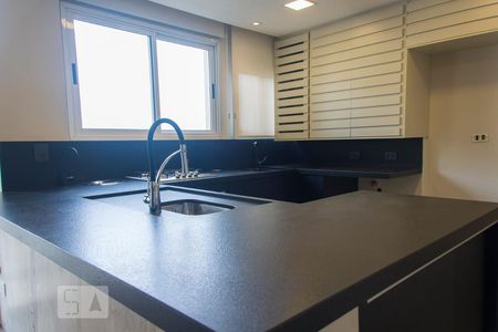 Cozinha de apartamento para alugar com 2 quartos, 70m² em Jardim Sílvia, Santo André