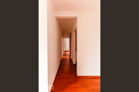 Corredor de apartamento para alugar com 3 quartos, 90m² em Macedo, Guarulhos