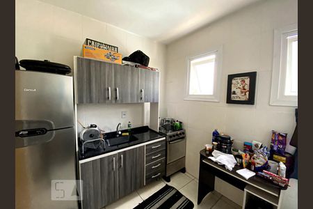 Cozinha - Armários de apartamento à venda com 2 quartos, 63m² em São Jorge, Novo Hamburgo