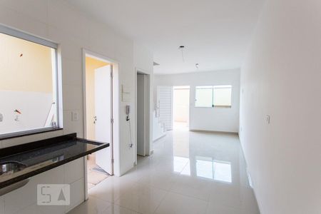 Sala e Cozinha de casa de condomínio à venda com 2 quartos, 90m² em Vila Alpina, São Paulo