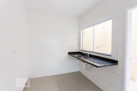 Sala e Cozinha de casa de condomínio à venda com 2 quartos, 90m² em Vila Alpina, São Paulo