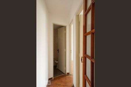 Corredor de apartamento à venda com 2 quartos, 55m² em Vila Pompéia, São Paulo