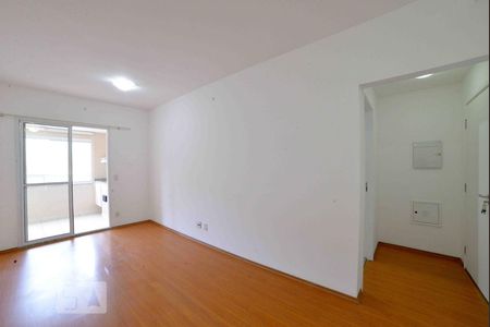 Sala de apartamento para alugar com 3 quartos, 85m² em Vila Firmiano Pinto, São Paulo