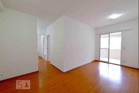 Sala de apartamento para alugar com 3 quartos, 85m² em Vila Firmiano Pinto, São Paulo