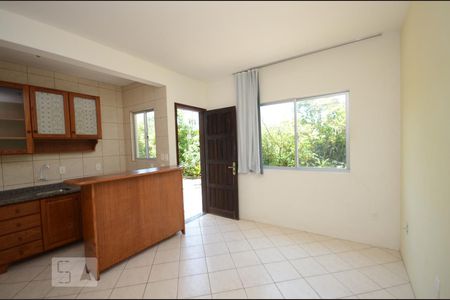 Apartamento para alugar com 1 quarto, 55m² em Ingleses do Rio Vermelho , Florianópolis