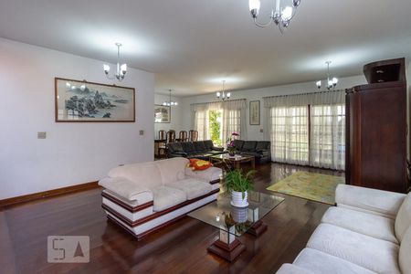 Sala de casa de condomínio para alugar com 5 quartos, 370m² em Alphaville, Santana de Parnaíba