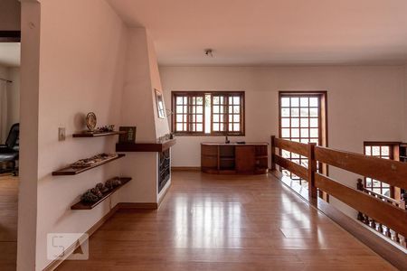 Sala de Lareira de casa de condomínio à venda com 5 quartos, 370m² em Alphaville, Santana de Parnaíba