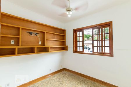 Quarto 1 de casa para alugar com 4 quartos, 110m² em Todos Os Santos, Rio de Janeiro