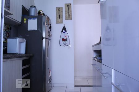 Cozinha de apartamento à venda com 2 quartos, 58m² em Jardim Tupanci, Barueri