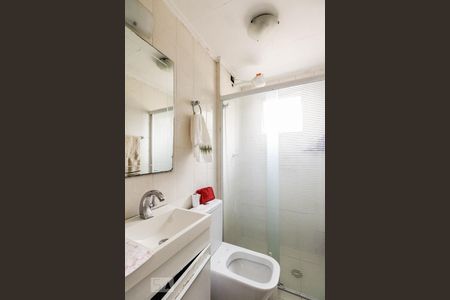 Banheiro  de apartamento à venda com 2 quartos, 60m² em Vila Invernada , São Paulo