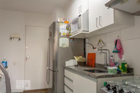 Cozinha de apartamento à venda com 2 quartos, 64m² em Vila Praia, São Paulo