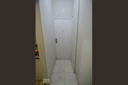 Entrada de apartamento para alugar com 2 quartos, 50m² em Catete, Rio de Janeiro