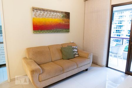 Sala de apartamento para alugar com 2 quartos, 78m² em Barra da Tijuca, Rio de Janeiro