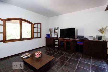 Sala de casa à venda com 3 quartos, 500m² em Vargem Grande, Rio de Janeiro