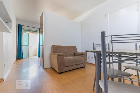 Sala de kitnet/studio para alugar com 1 quarto, 42m² em Centro, Campinas