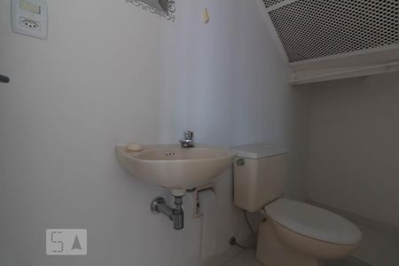 Lavabo de apartamento para alugar com 1 quarto, 50m² em Brooklin Paulista, São Paulo