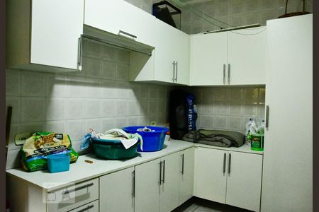 Casa à venda com 474m², 4 quartos e sem vaga Casa à venda com 474m², 4 quartos e sem vagaLavanderia Armários