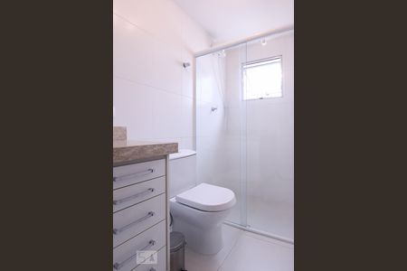 Banheiro Social de apartamento à venda com 1 quarto, 50m² em Vila Anglo Brasileira, São Paulo