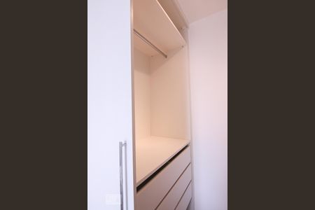 Closet Quarto de apartamento à venda com 1 quarto, 50m² em Vila Anglo Brasileira, São Paulo