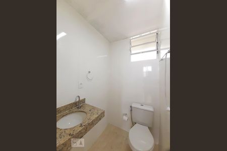 Banheiro Social de apartamento para alugar com 3 quartos, 65m² em Pilares, Rio de Janeiro