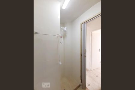 Banheiro Social de apartamento para alugar com 3 quartos, 65m² em Pilares, Rio de Janeiro