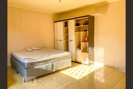 Casa à venda com 500m², 4 quartos e 8 vagas Casa à venda com 500m², 4 quartos e 8 vagasQuarto 2