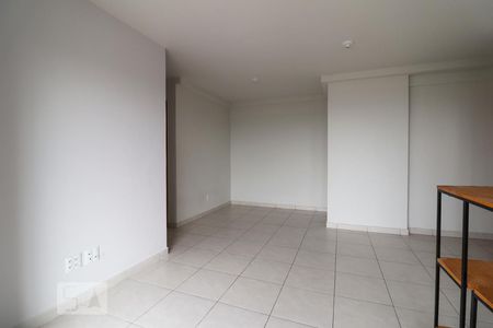 Sala de apartamento para alugar com 3 quartos, 70m² em Vila Rosa, Goiânia