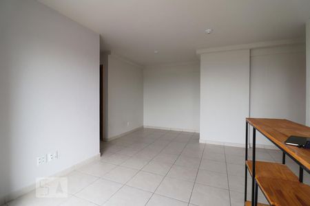 Sala de apartamento para alugar com 3 quartos, 70m² em Vila Rosa, Goiânia