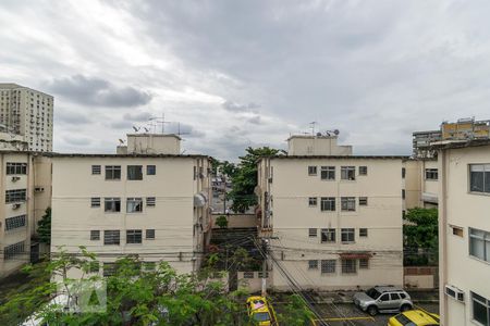 Vista do Quarto 1 de apartamento para alugar com 2 quartos, 75m² em Irajá, Rio de Janeiro