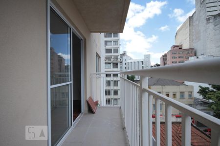 Varanda de kitnet/studio para alugar com 1 quarto, 28m² em Liberdade, São Paulo