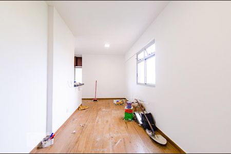 Sala de apartamento à venda com 2 quartos, 94m² em Nova Suíssa, Belo Horizonte