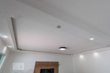 Sala - Detalhe das luminárias de casa à venda com 3 quartos, 250m² em Vila da Penha, Rio de Janeiro