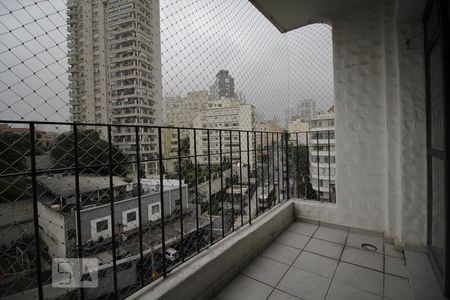 Sacada de apartamento à venda com 2 quartos, 90m² em Aclimação , São Paulo