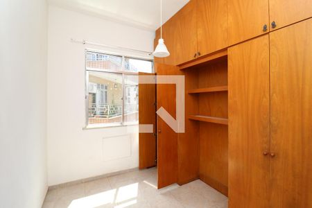 Quarto 2 de apartamento para alugar com 2 quartos, 75m² em Jardim Guanabara, Rio de Janeiro