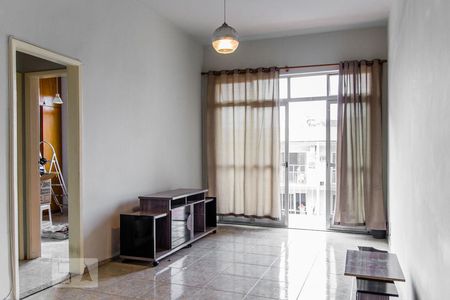 Sala de apartamento para alugar com 2 quartos, 75m² em Jardim Guanabara, Rio de Janeiro