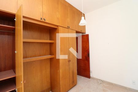 Quarto 2 de apartamento para alugar com 2 quartos, 75m² em Jardim Guanabara, Rio de Janeiro