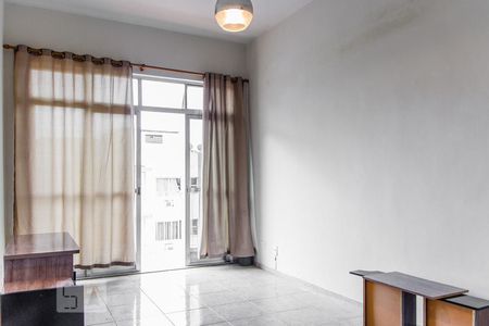 Sala de apartamento para alugar com 2 quartos, 75m² em Jardim Guanabara, Rio de Janeiro