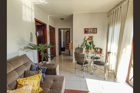 Apartamento à venda com 64m², 1 quarto e sem vagaSala