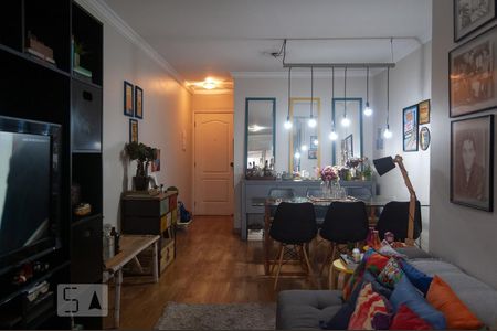 Sala de apartamento à venda com 2 quartos, 70m² em Vila Bertioga, São Paulo