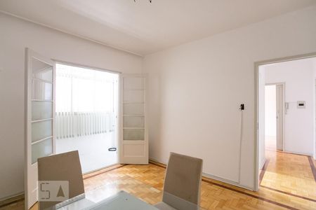 Sala de apartamento à venda com 1 quarto, 55m² em Menino Deus, Porto Alegre