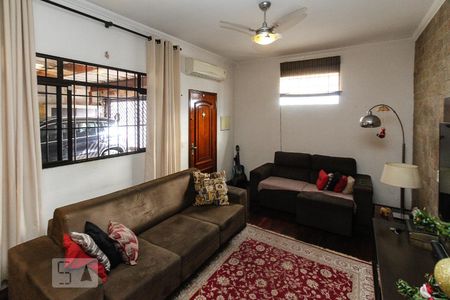 Sala de casa à venda com 4 quartos, 240m² em Quarta Parada, São Paulo