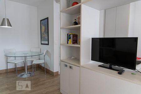 Sala de kitnet/studio para alugar com 1 quarto, 45m² em Bela Vista, São Paulo